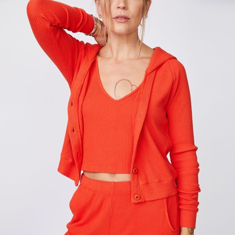 NWT Monrow Samba Bright Red Brushed ribbed V Neck Tank Top Size XL Cropped